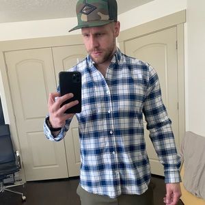 Button up checker’d shirt